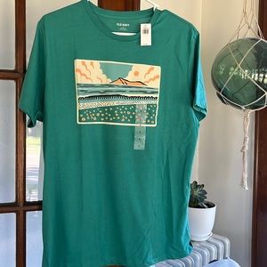 NWT old navy T shirt